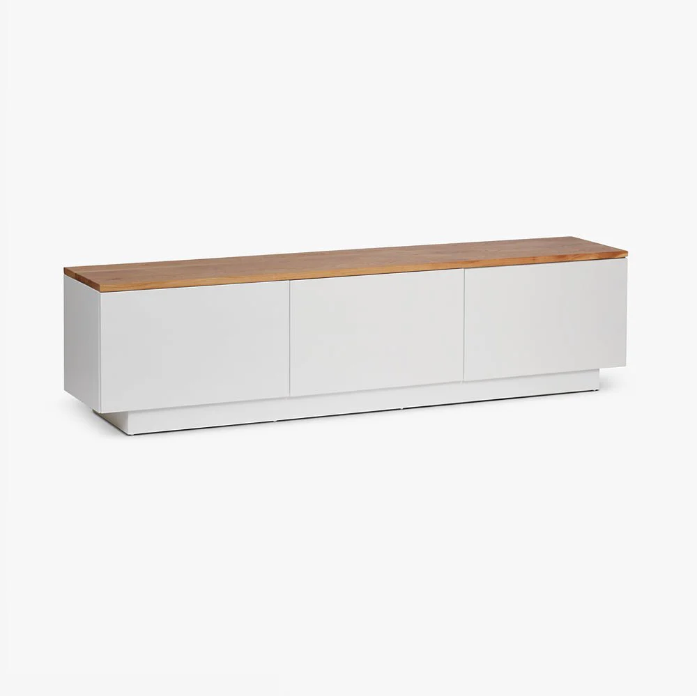 LAMER SIDEBOARD | מזנון נורדי מעץ, עם מדפים סגורים - Image 3